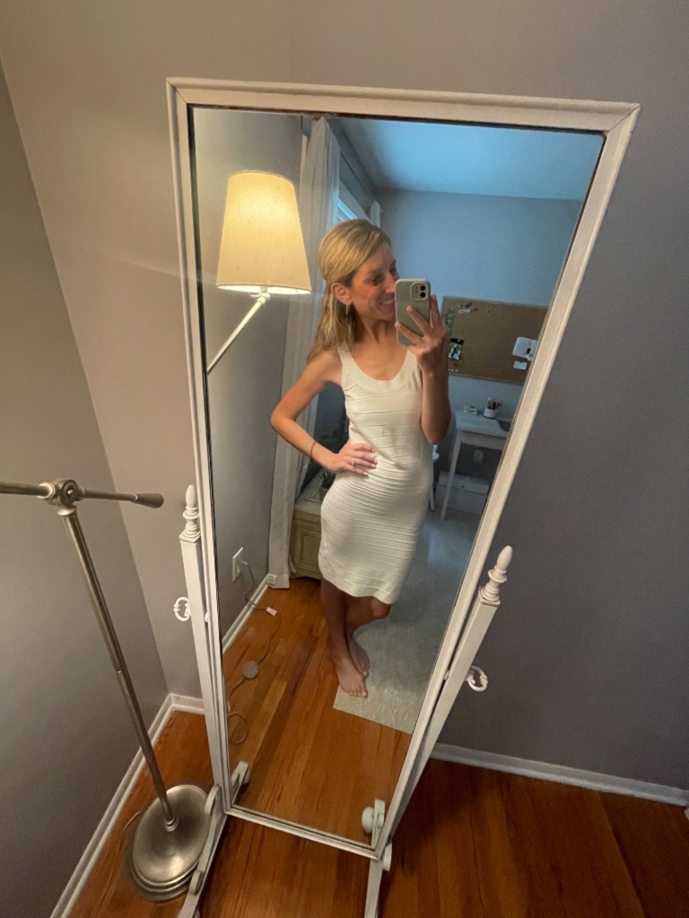 Dress - Picture 3 of 9